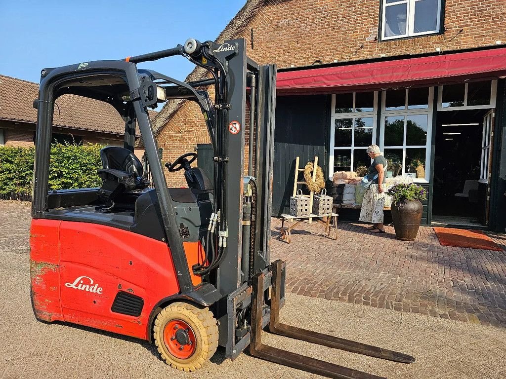 Frontstapler tip Linde E16 freelift sideschift bj 2012 elektrische heftruck, Gebrauchtmaschine in Scherpenzeel (Poză 7)