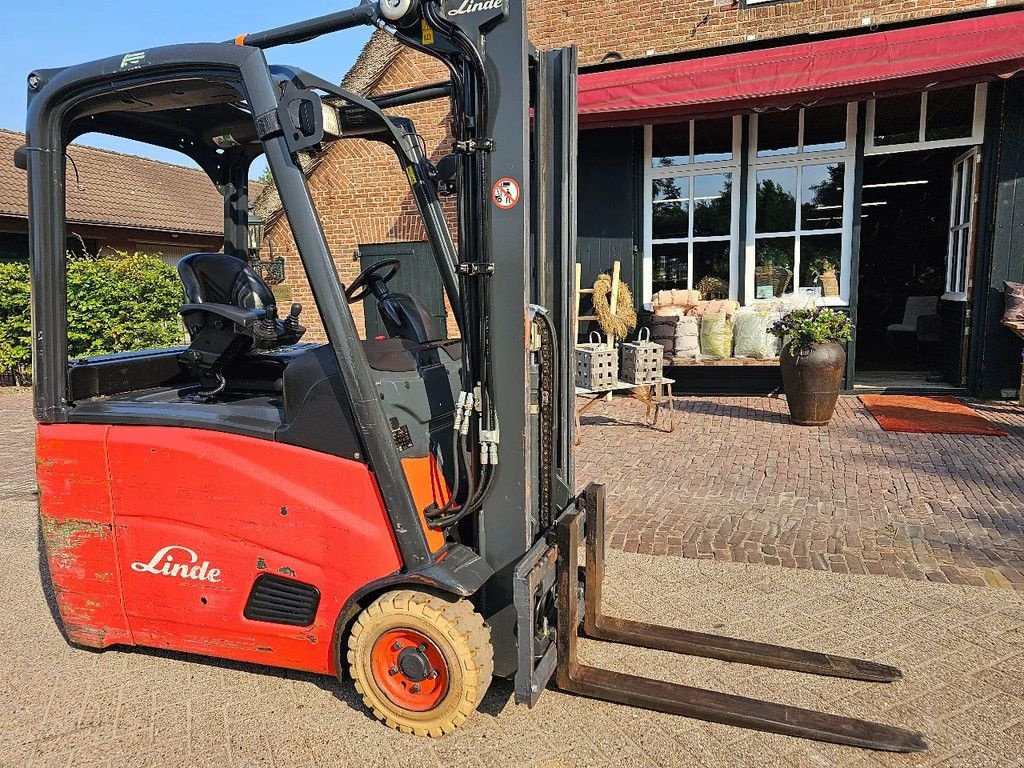 Frontstapler tip Linde E16 freelift sideschift bj 2012 elektrische heftruck, Gebrauchtmaschine in Scherpenzeel (Poză 2)