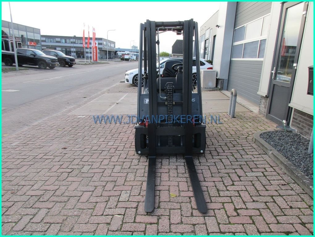 Frontstapler del tipo Linde E16C-02, Gebrauchtmaschine en IJsselmuiden (Imagen 11)