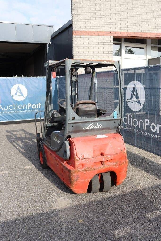 Frontstapler van het type Linde E16C-02, Gebrauchtmaschine in Antwerpen (Foto 4)