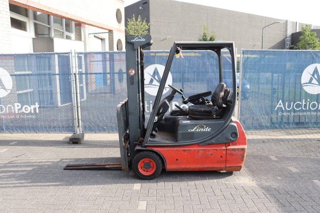 Frontstapler des Typs Linde E16C-02, Gebrauchtmaschine in Antwerpen (Bild 2)