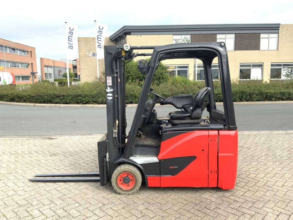 Frontstapler du type Linde E16H-02, Gebrauchtmaschine en Antwerpen (Photo 1)