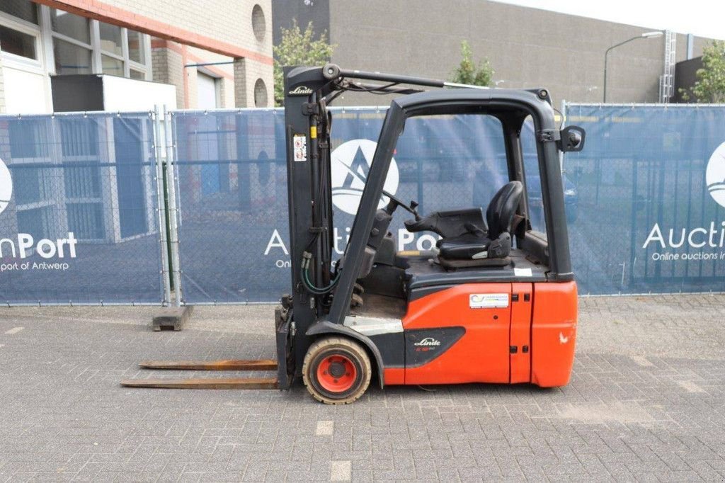 Frontstapler du type Linde E18-02, Gebrauchtmaschine en Antwerpen (Photo 2)