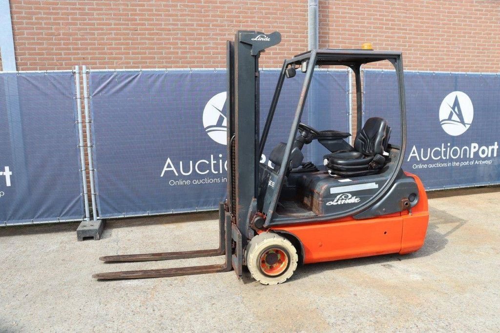 Frontstapler del tipo Linde E18C-02, Gebrauchtmaschine en Antwerpen (Imagen 1)