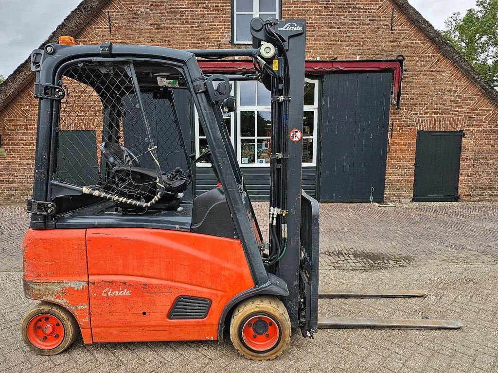 Frontstapler a típus Linde E20 heftruck Sideschift Triplo Freelift goede accu, Gebrauchtmaschine ekkor: Scherpenzeel (Kép 1)