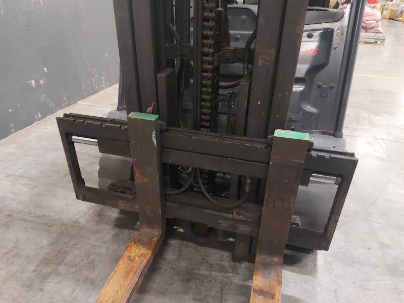 Frontstapler du type Linde E25-01, Gebrauchtmaschine en Waregem (Photo 5)