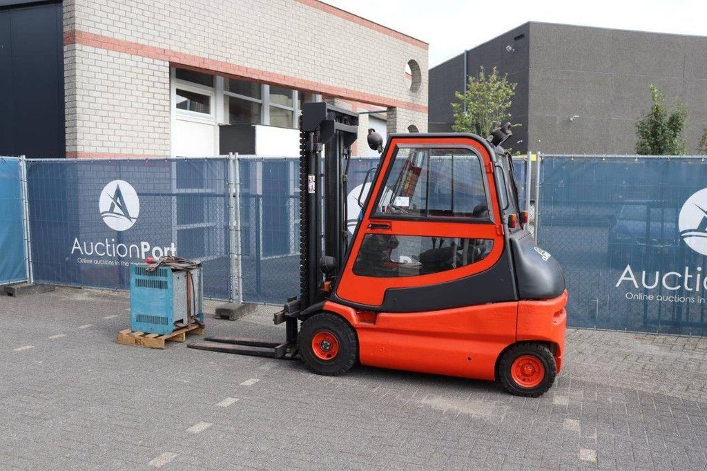 Frontstapler van het type Linde E25-01, Gebrauchtmaschine in Antwerpen (Foto 3)