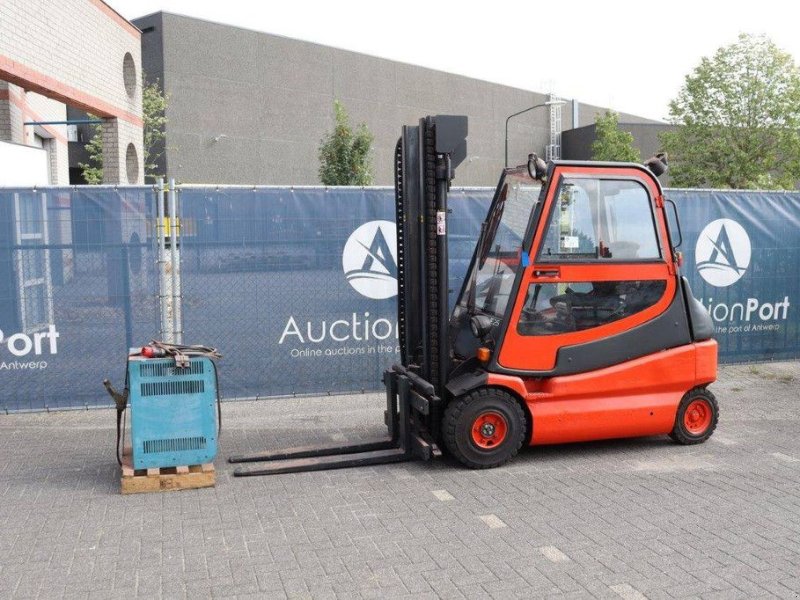 Frontstapler typu Linde E25-01, Gebrauchtmaschine v Antwerpen (Obrázok 1)