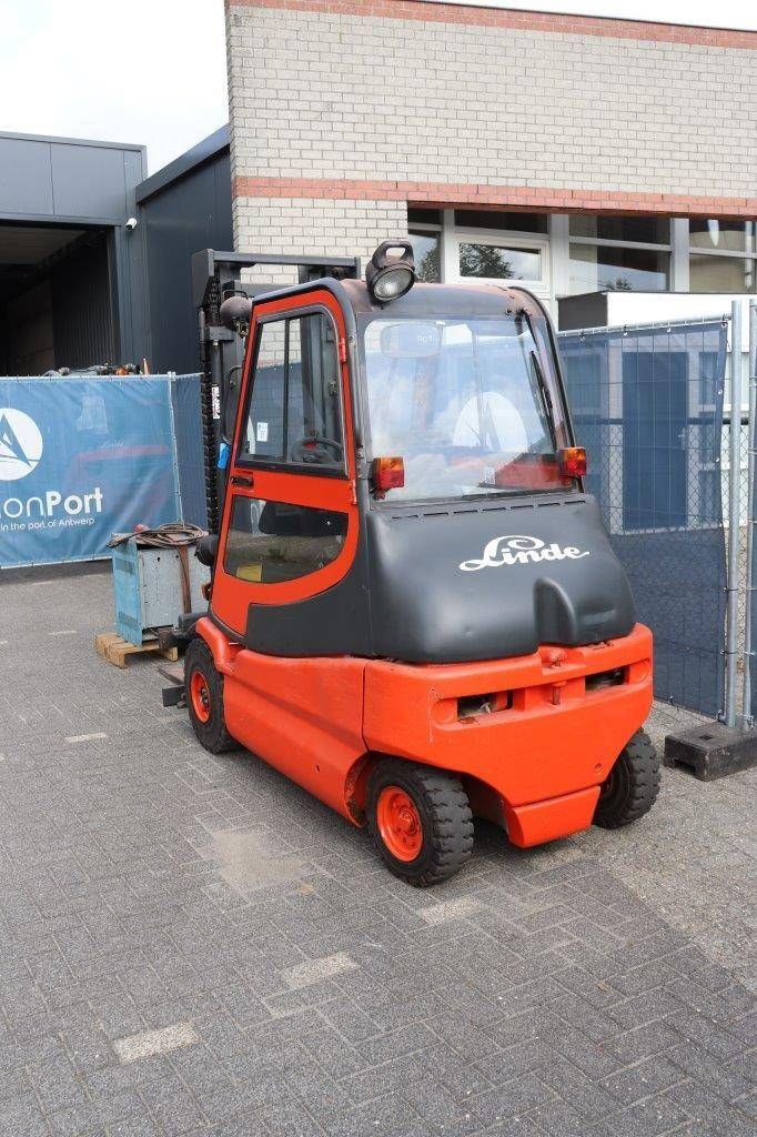 Frontstapler typu Linde E25-01, Gebrauchtmaschine w Antwerpen (Zdjęcie 4)