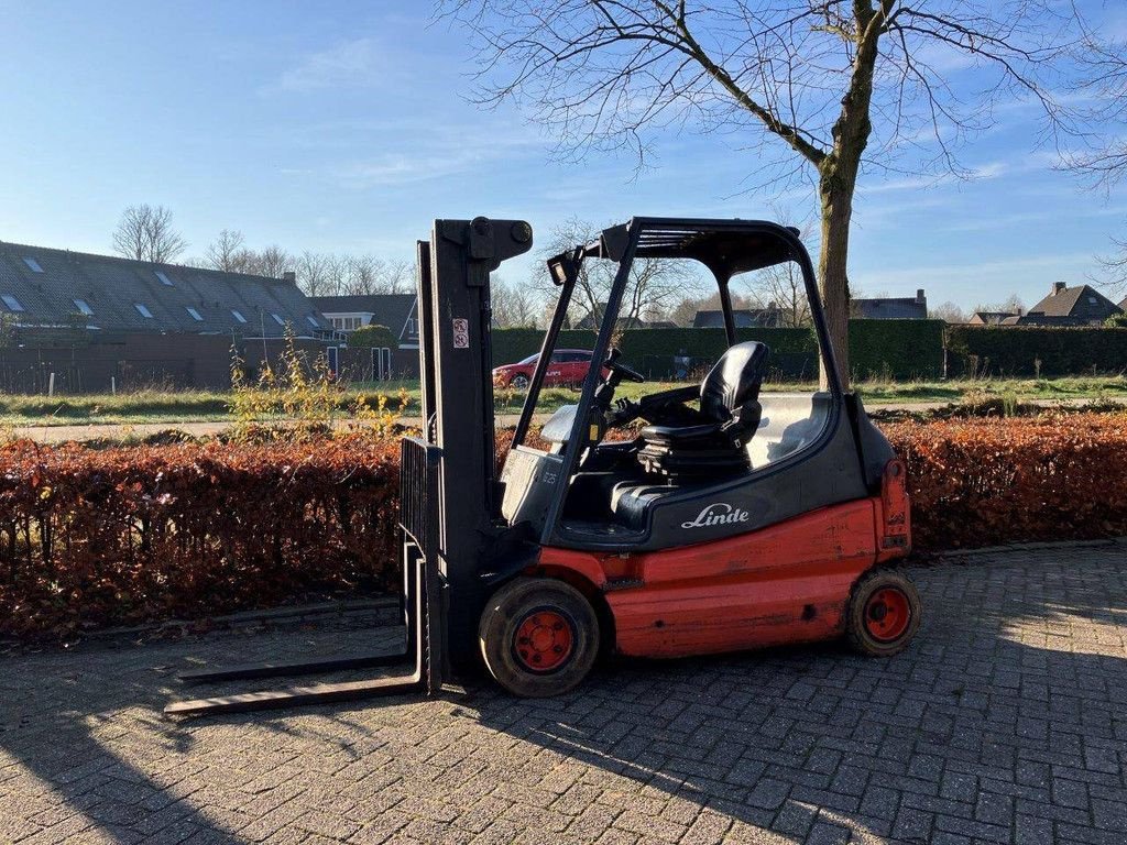 Frontstapler типа Linde E25/02, Gebrauchtmaschine в Antwerpen (Фотография 1)