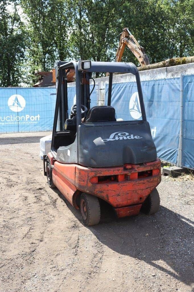 Frontstapler typu Linde E25, Gebrauchtmaschine v Antwerpen (Obrázek 4)