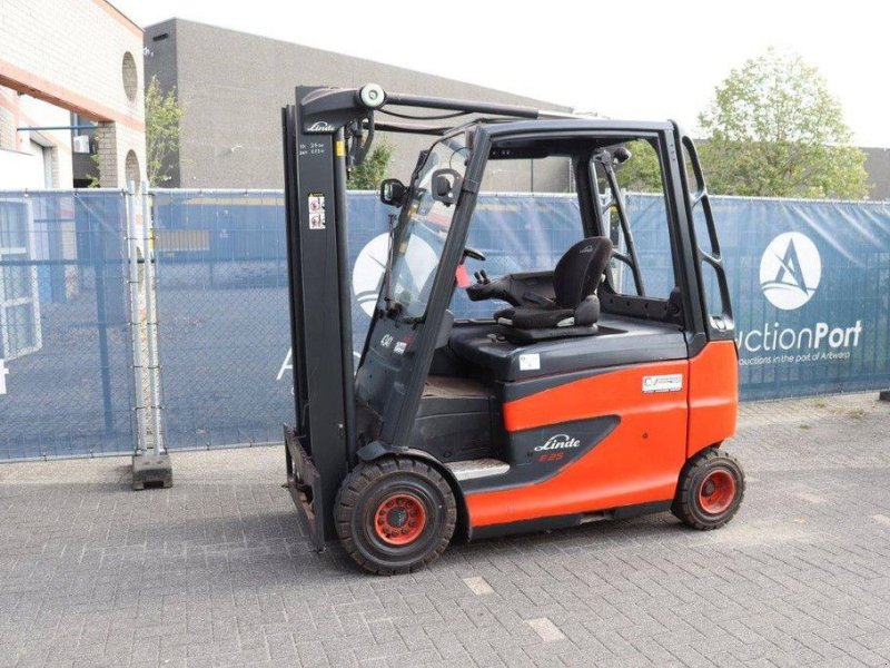 Frontstapler of the type Linde E25HL-01/600, Gebrauchtmaschine in Antwerpen