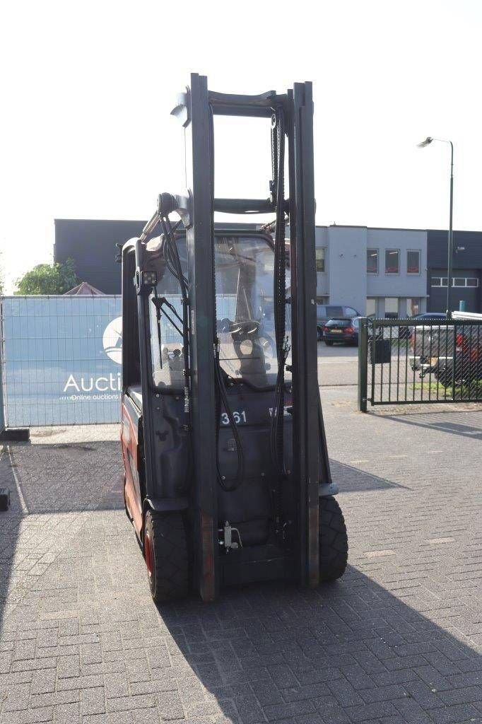 Frontstapler du type Linde E25HL-01/600, Gebrauchtmaschine en Antwerpen (Photo 8)