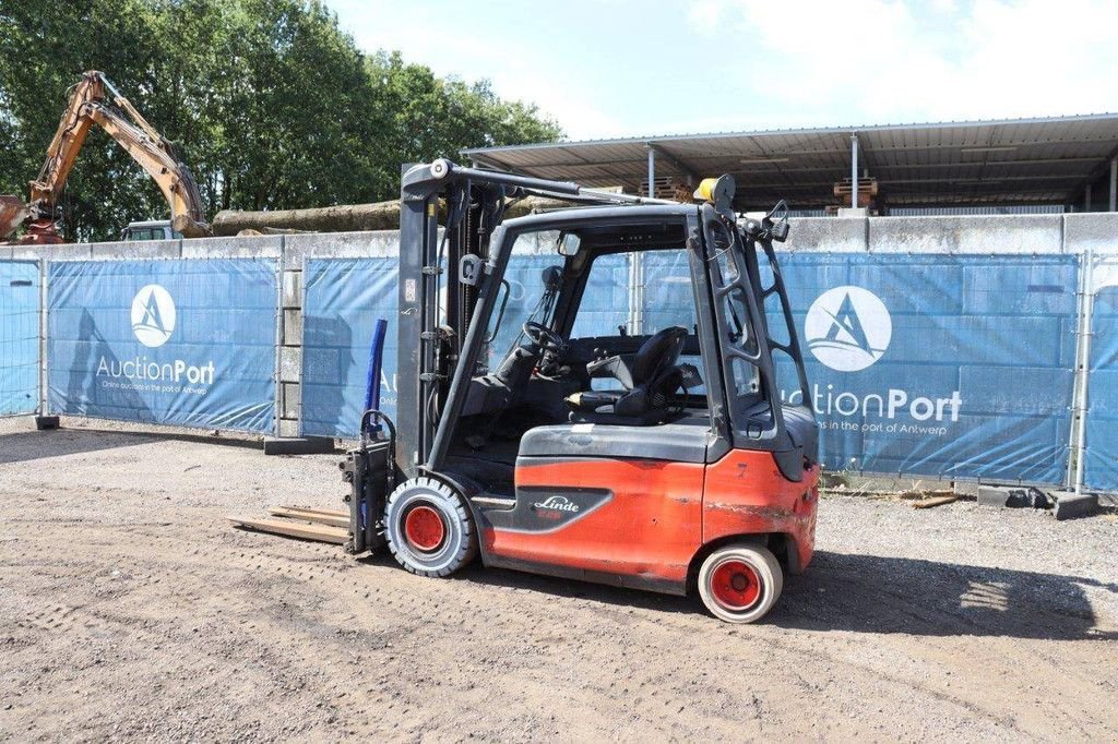 Frontstapler tip Linde E25L-01, Gebrauchtmaschine in Antwerpen (Poză 3)