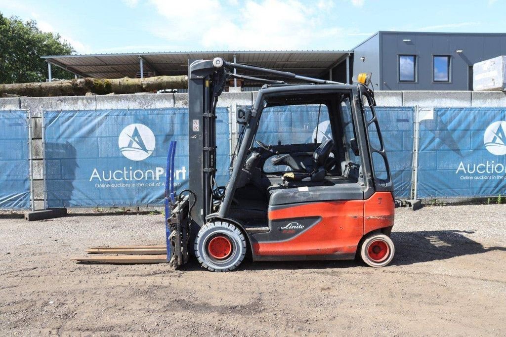 Frontstapler typu Linde E25L-01, Gebrauchtmaschine v Antwerpen (Obrázok 2)