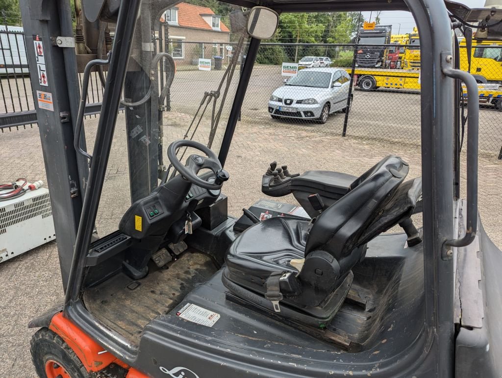 Frontstapler of the type Linde E30/02 - 4058 uur - Duplex Mast - Volrubber Banden - Eurotron 80, Gebrauchtmaschine in Oud Gastel (Picture 5)