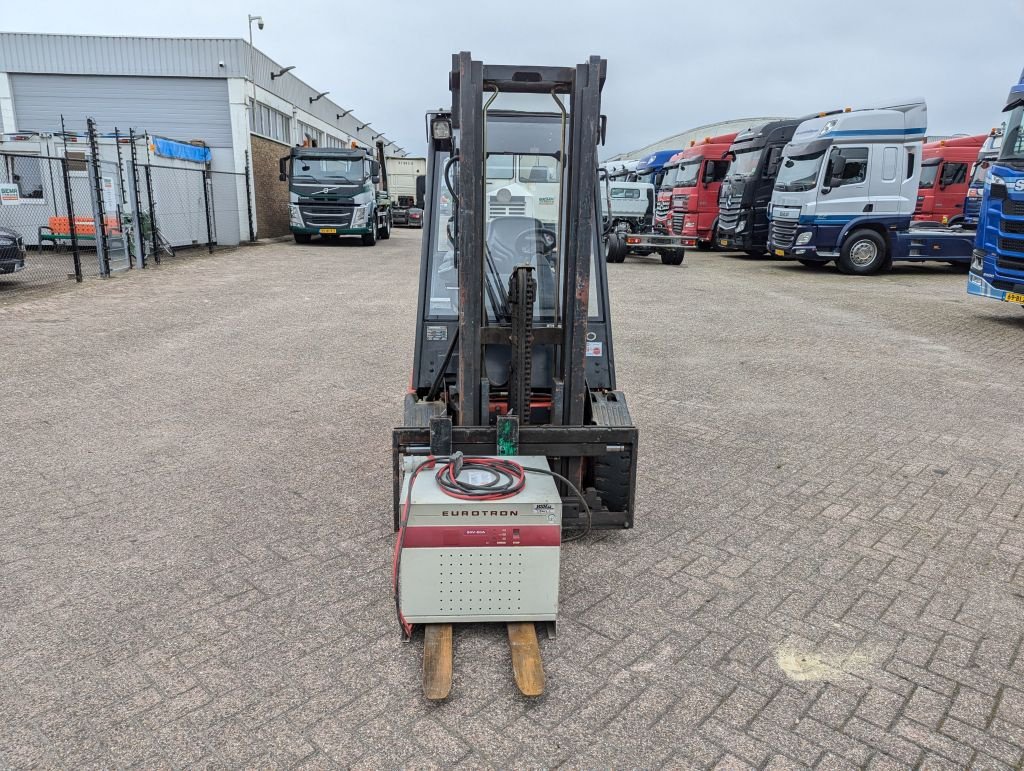 Frontstapler van het type Linde E30/02 - 4058 uur - Duplex Mast - Volrubber Banden - Eurotron 80, Gebrauchtmaschine in Oud Gastel (Foto 10)