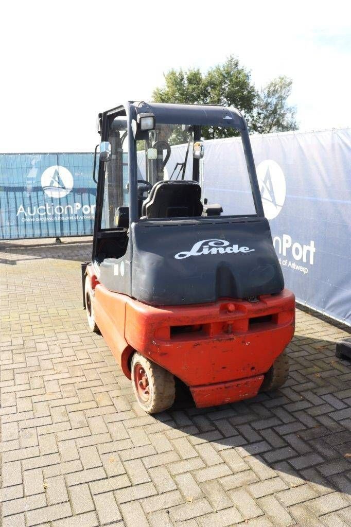 Frontstapler of the type Linde E30-02, Gebrauchtmaschine in Antwerpen (Picture 4)