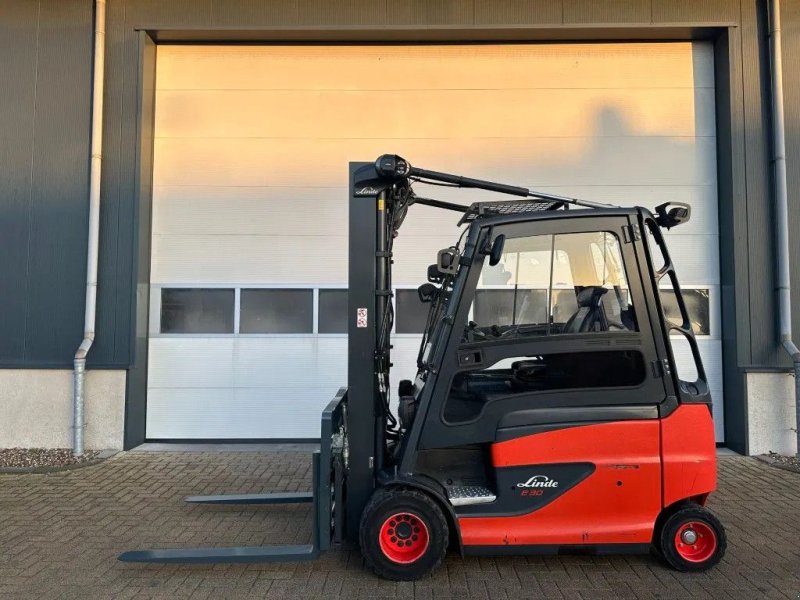 Frontstapler a típus Linde E30 3 ton elektra heftruck met triplo versteller shift E30, Gebrauchtmaschine ekkor: VEEN (Kép 1)