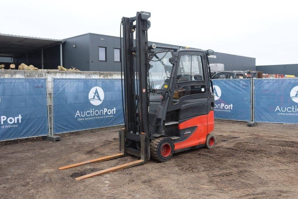 Frontstapler van het type Linde E30HL-01/600, Gebrauchtmaschine in Antwerpen (Foto 9)