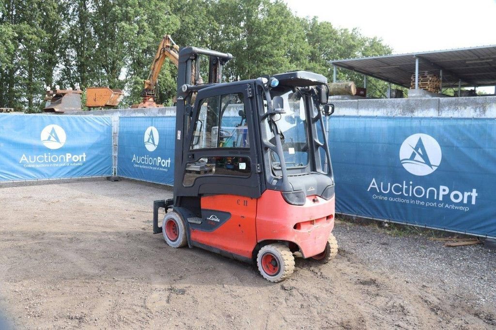 Frontstapler of the type Linde E30HL-01/600, Gebrauchtmaschine in Antwerpen (Picture 3)