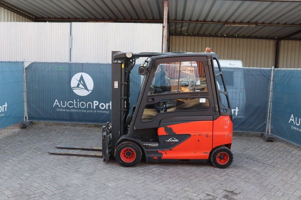 Frontstapler van het type Linde E30HL-01/600, Gebrauchtmaschine in Antwerpen (Foto 2)