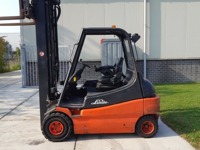 Frontstapler van het type Linde E30S-03, Gebrauchtmaschine in Biddinghuizen