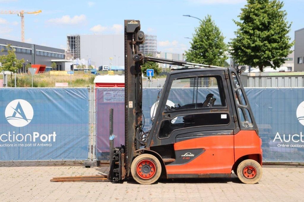 Frontstapler du type Linde E40HL-01, Gebrauchtmaschine en Antwerpen (Photo 2)