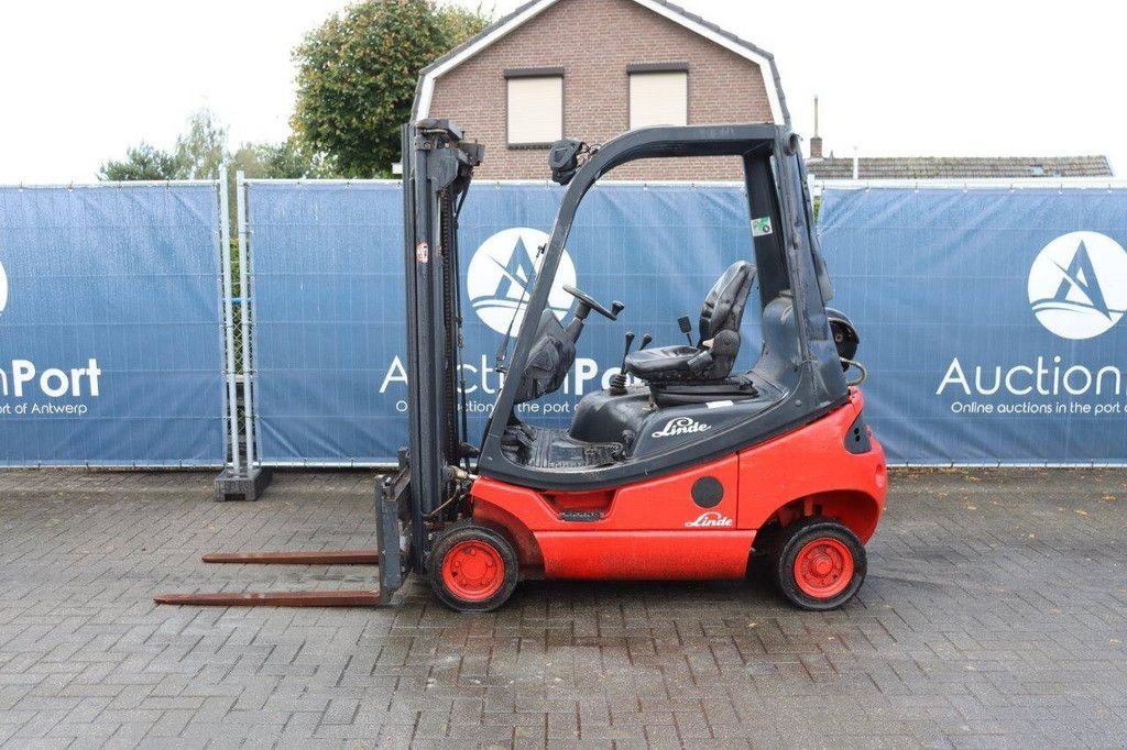 Frontstapler des Typs Linde H16T-03, Gebrauchtmaschine in Antwerpen (Bild 2)