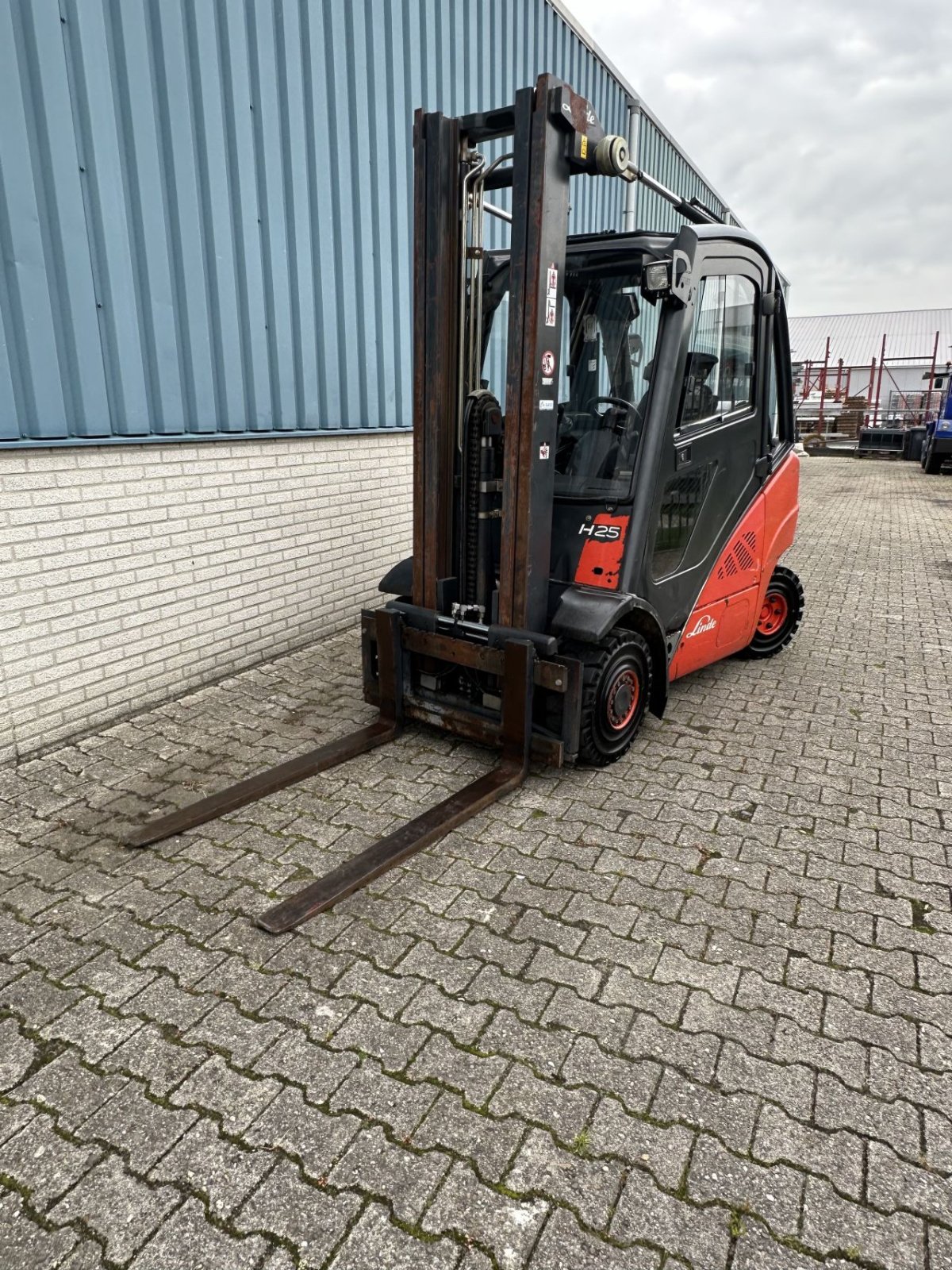 Frontstapler van het type Linde H25T, Gebrauchtmaschine in Nieuw-Weerdinge (Foto 1)