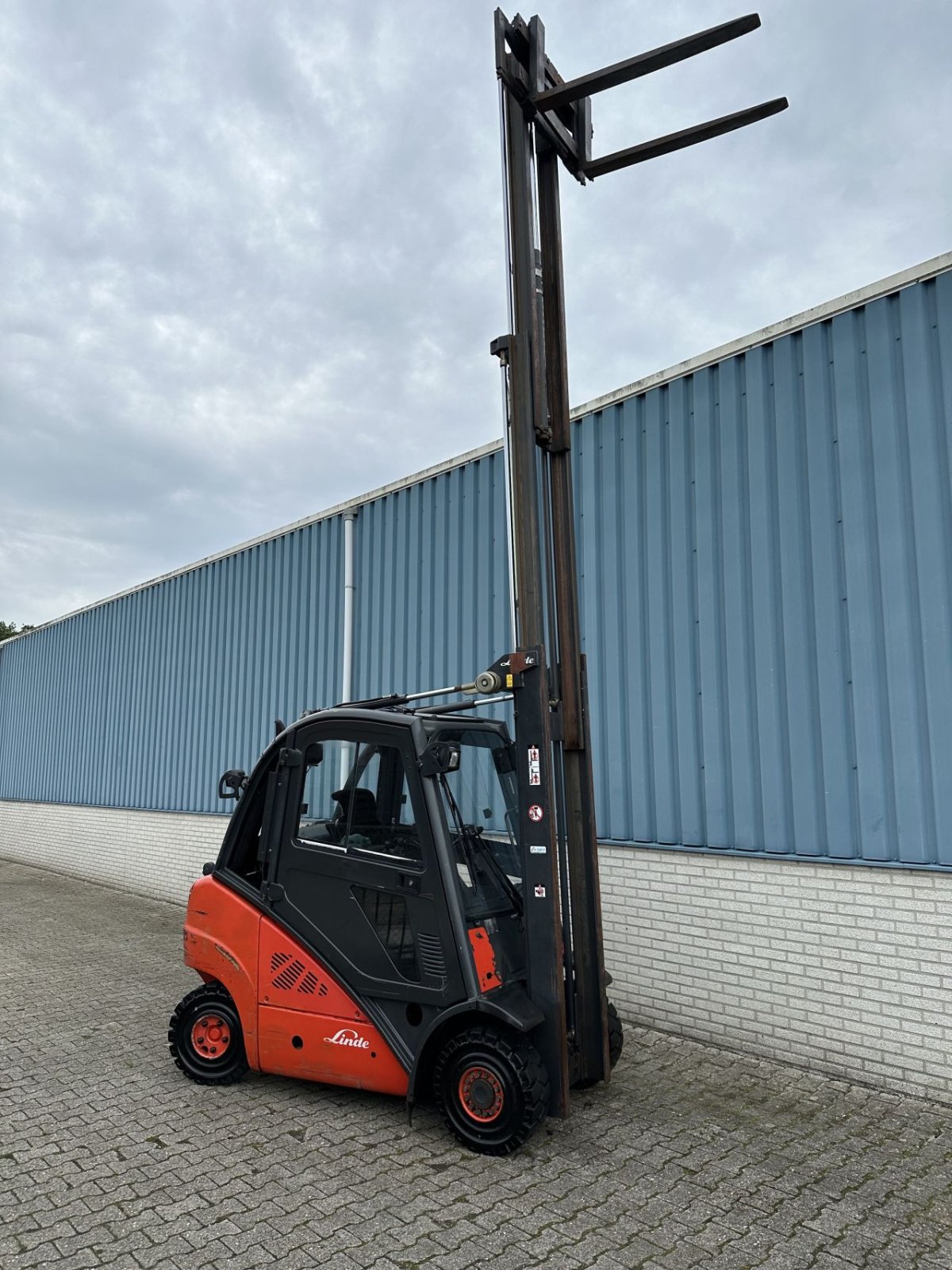 Frontstapler van het type Linde H25T, Gebrauchtmaschine in Nieuw-Weerdinge (Foto 4)