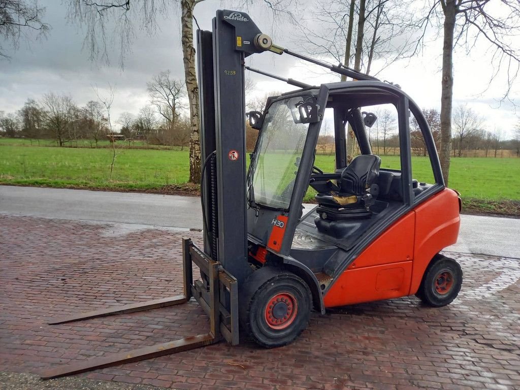 Frontstapler typu Linde H30, Gebrauchtmaschine v Antwerpen (Obrázek 1)