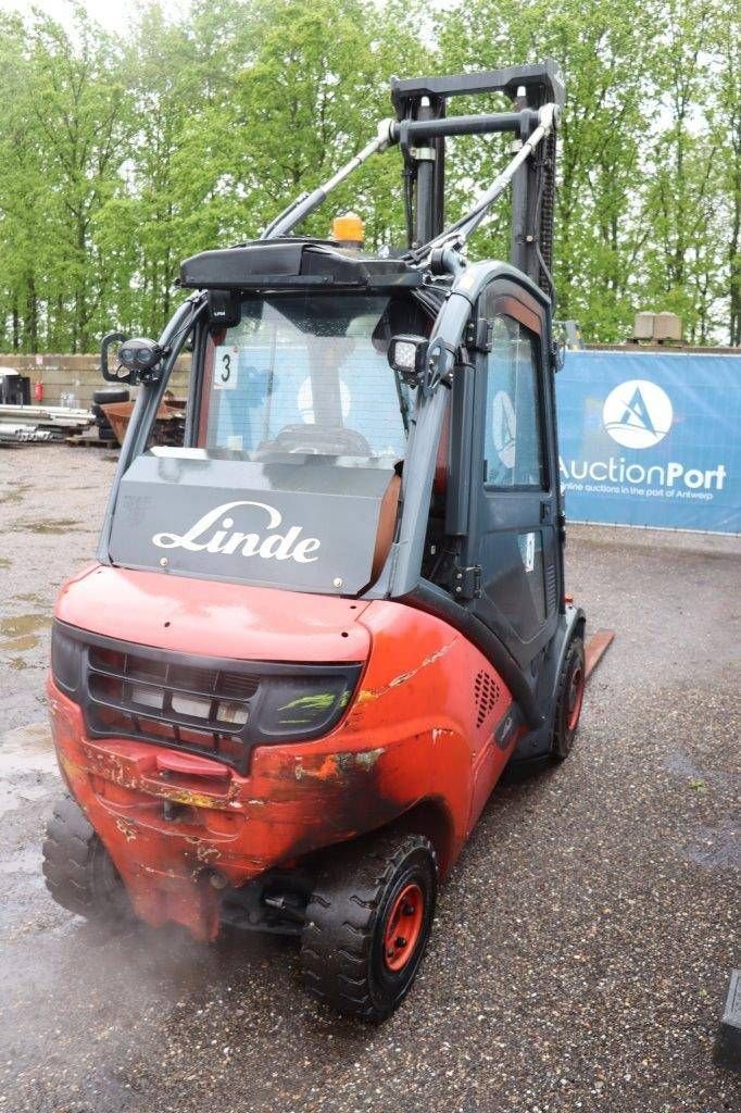 Frontstapler del tipo Linde H30CNG-02, Gebrauchtmaschine en Antwerpen (Imagen 5)