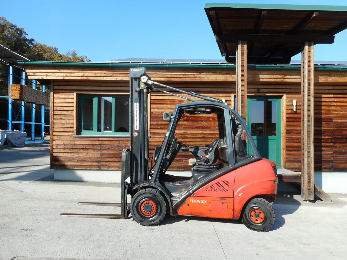 Frontstapler del tipo Linde H30D-01 Halbkab. + SS, Gebrauchtmaschine In St. Nikolai ob Draßling (Immagine 1)