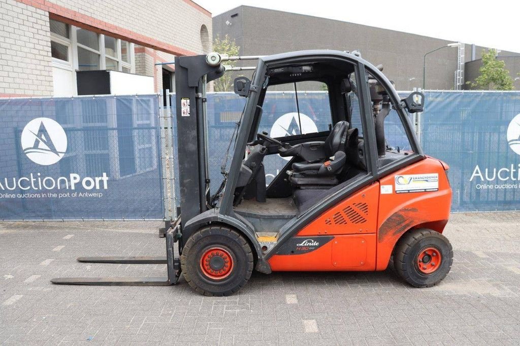 Frontstapler van het type Linde H30D-02, Gebrauchtmaschine in Antwerpen (Foto 2)