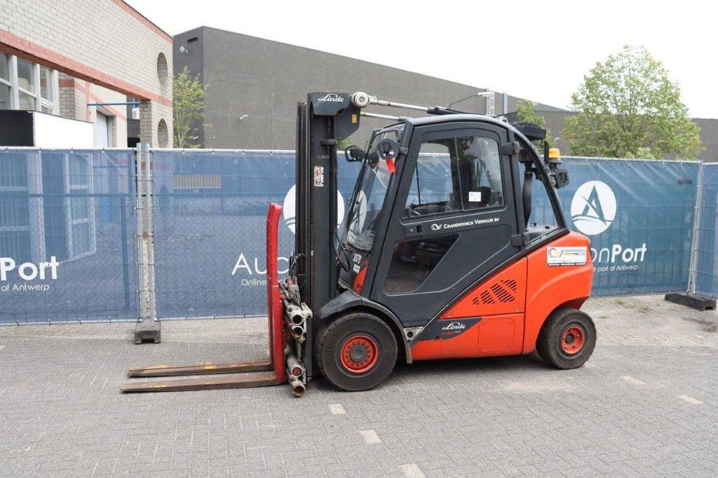 Frontstapler des Typs Linde H30D-02, Gebrauchtmaschine in Antwerpen (Bild 1)