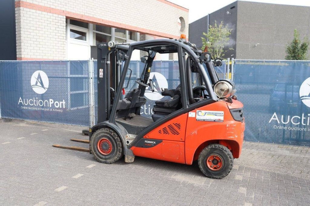 Frontstapler van het type Linde H30T-02, Gebrauchtmaschine in Antwerpen (Foto 3)