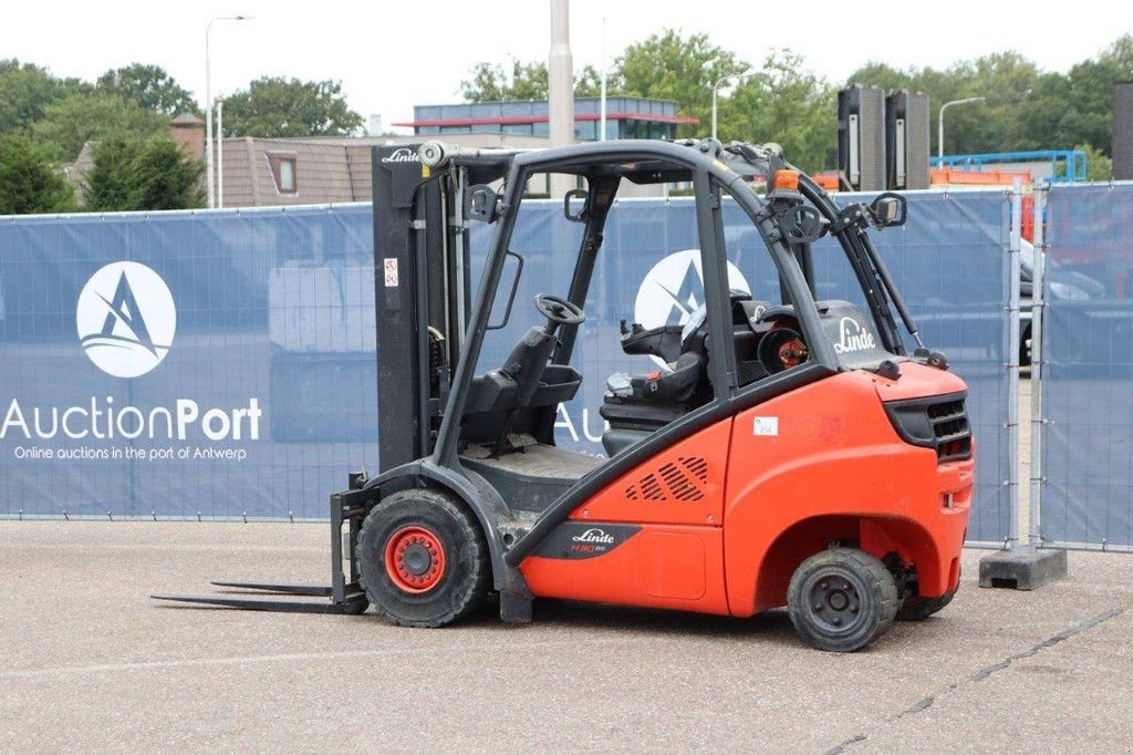 Frontstapler of the type Linde H30T-02, Gebrauchtmaschine in Antwerpen (Picture 3)