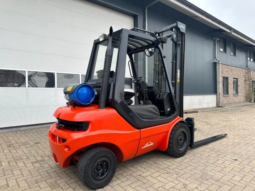 Frontstapler del tipo Linde H30T-03 LPG 3 ton Duplex Sideshift Heftruck, Gebrauchtmaschine In VEEN (Immagine 3)