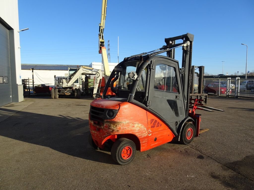 Frontstapler van het type Linde H35D H35, Gebrauchtmaschine in Zutphen (Foto 3)