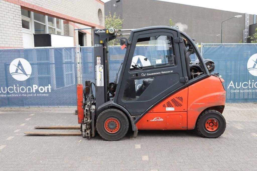 Frontstapler des Typs Linde H35T, Gebrauchtmaschine in Antwerpen (Bild 2)