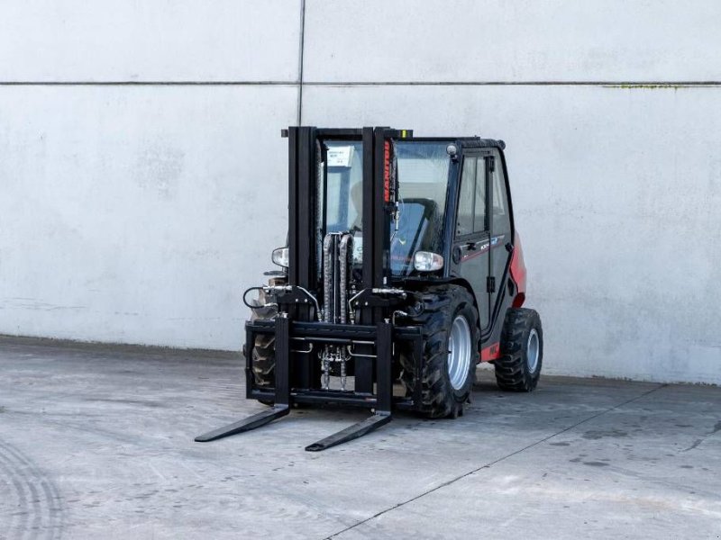 Frontstapler van het type Manitou MC 30-4, Neumaschine in Moerbeke