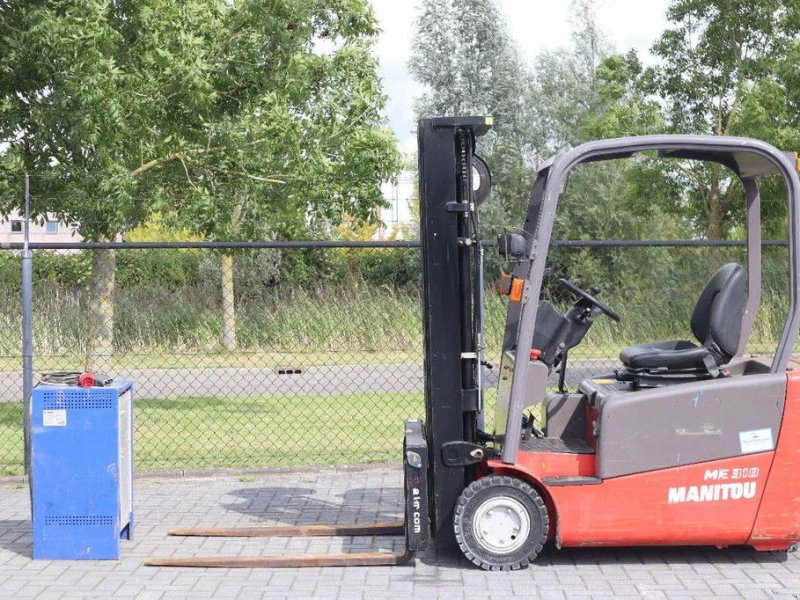 Frontstapler van het type Manitou ME 318 SIDESHIFT FORK SPREADERS TRIPLEX, Gebrauchtmaschine in Marknesse