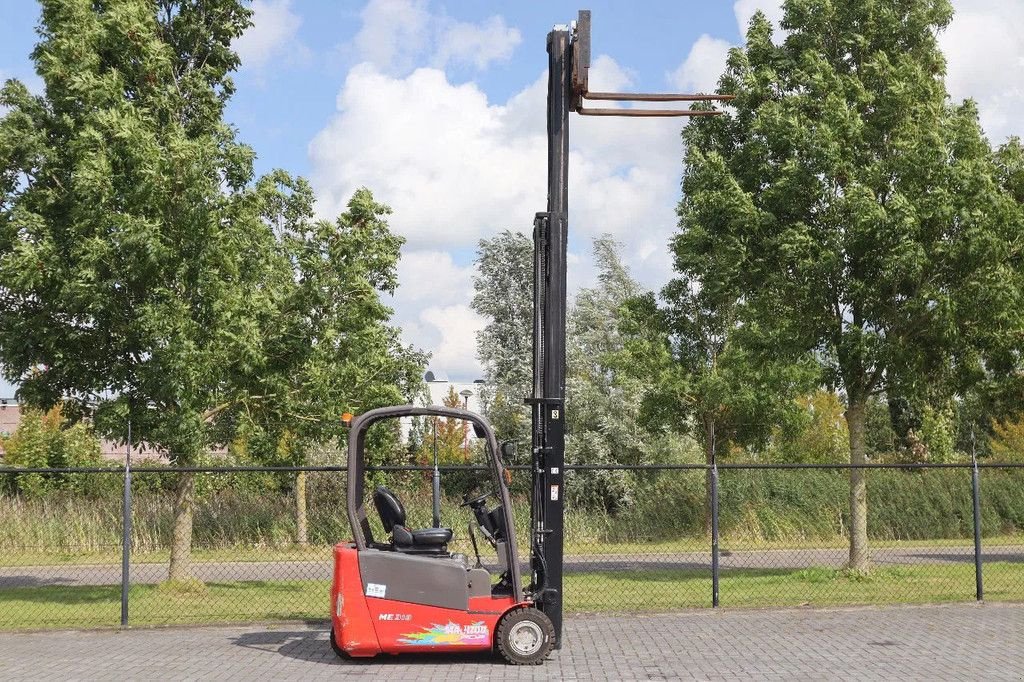 Frontstapler of the type Manitou ME 318 SIDESHIFT FORK SPREADERS TRIPLEX, Gebrauchtmaschine in Marknesse (Picture 8)