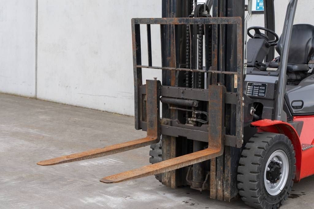 Frontstapler van het type Manitou MI 25 D, Gebrauchtmaschine in Moerbeke (Foto 9)