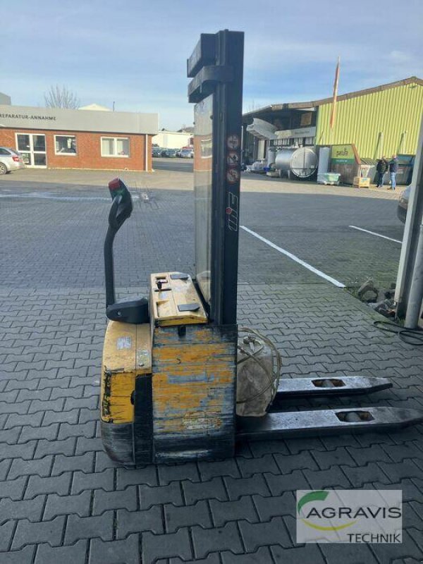 Frontstapler del tipo MIC WP 12, Gebrauchtmaschine en Lennestadt (Imagen 1)