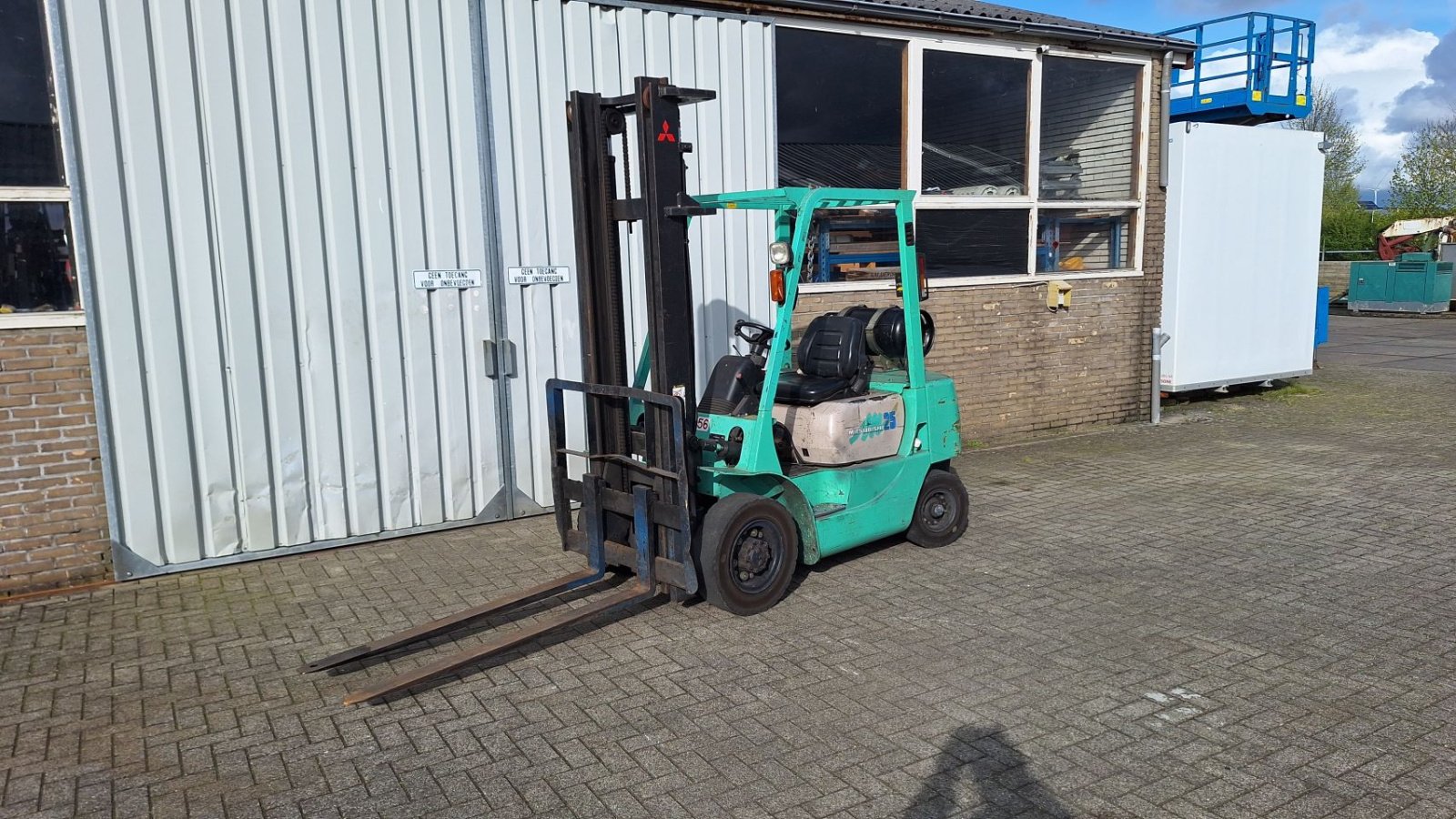 Frontstapler van het type Mitsubishi FG 25, Gebrauchtmaschine in Dronten (Foto 1)