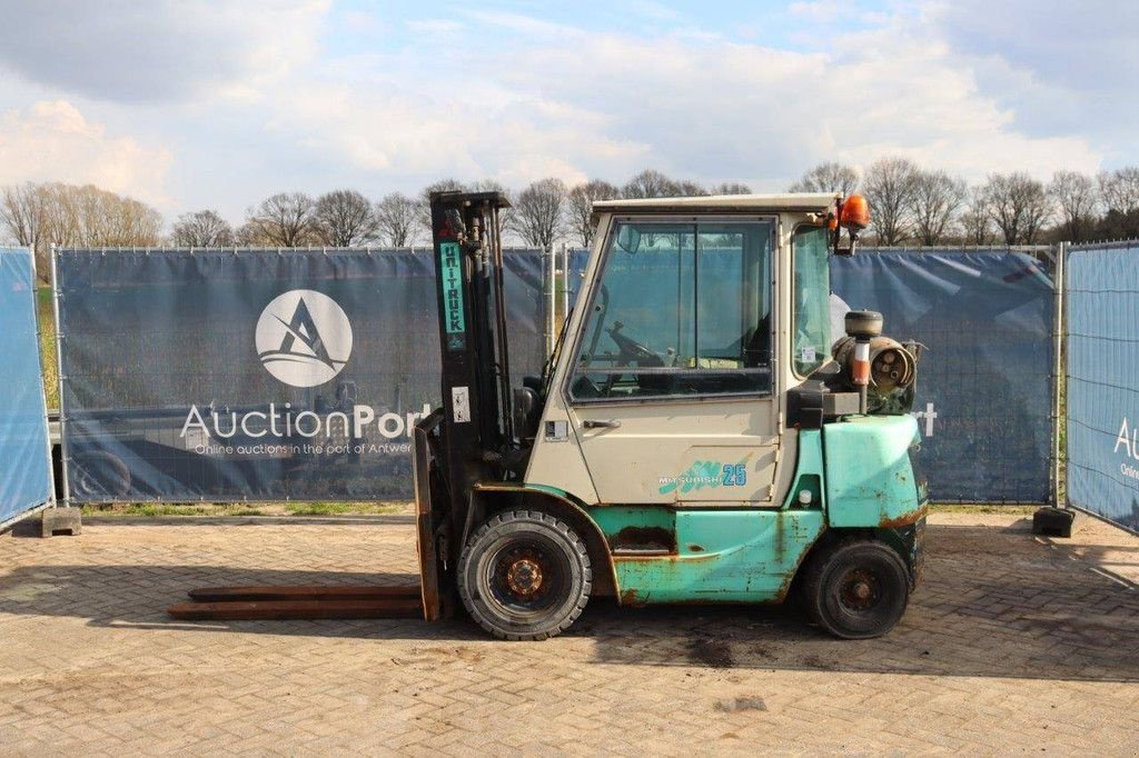 Frontstapler of the type Mitsubishi FG25, Gebrauchtmaschine in Antwerpen (Picture 3)