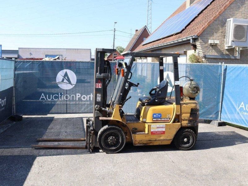 Frontstapler del tipo Mitsubishi FG25T, Gebrauchtmaschine en Antwerpen (Imagen 1)