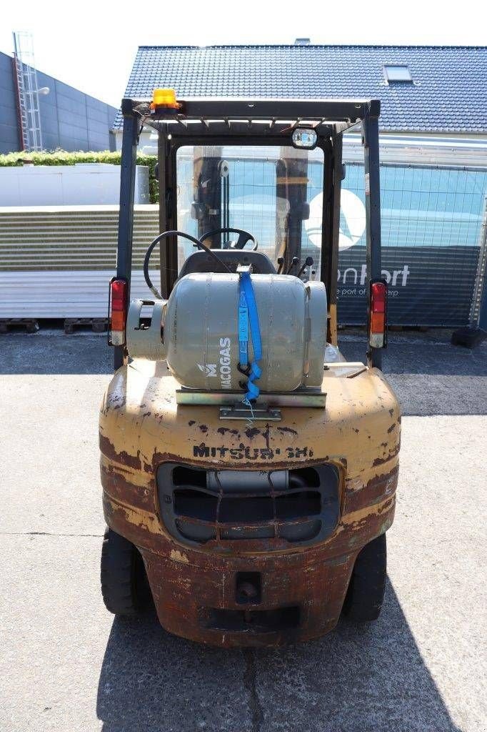 Frontstapler des Typs Mitsubishi FG25T, Gebrauchtmaschine in Antwerpen (Bild 4)